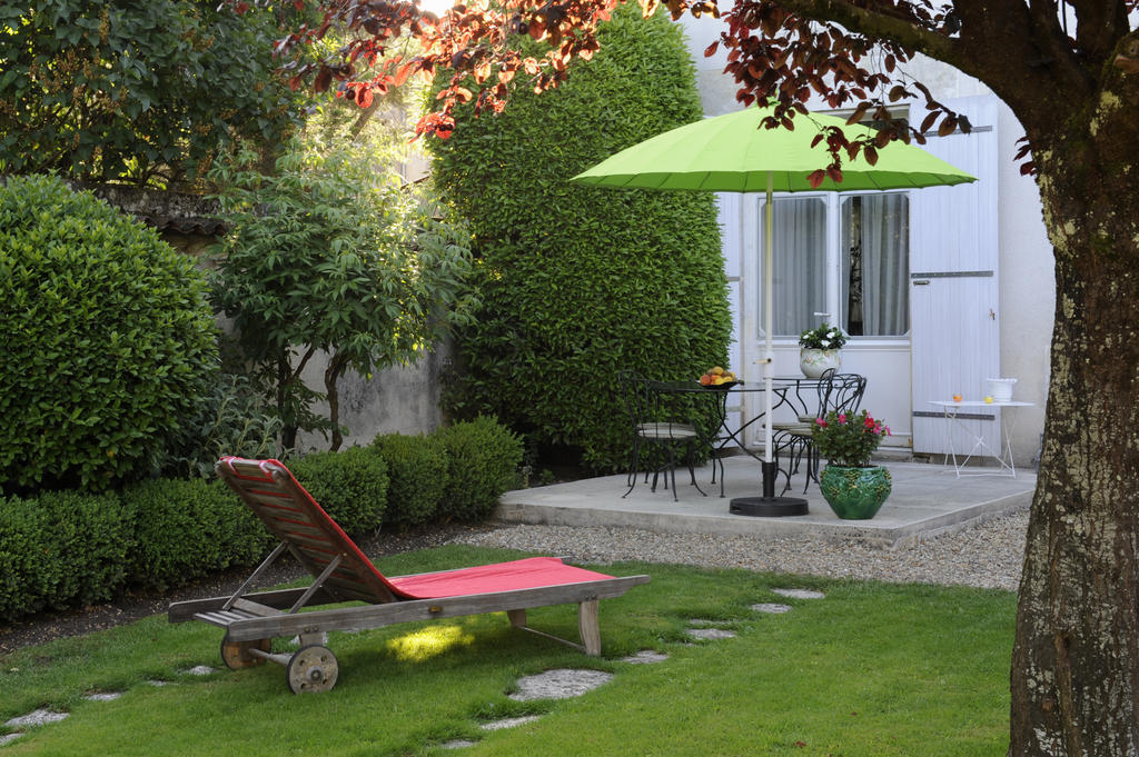 Chambres D'Hotes Les Tilleuls Cognac Exterior photo